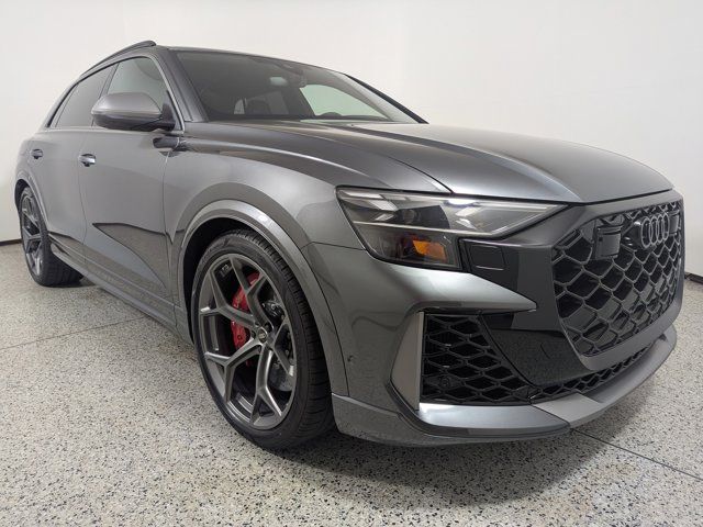 2025 Audi RS Q8 performance