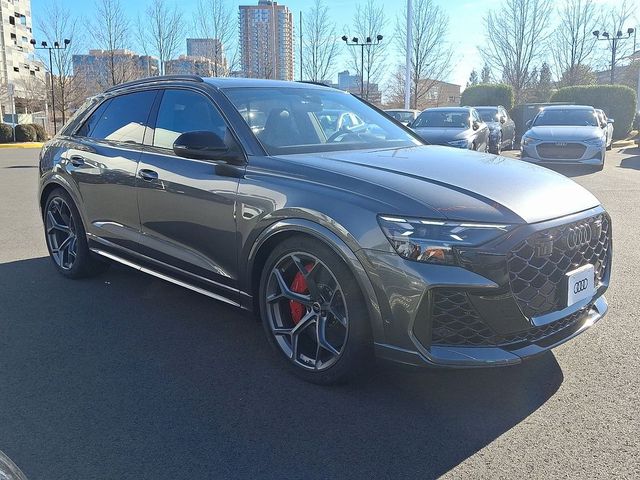 2025 Audi RS Q8 performance