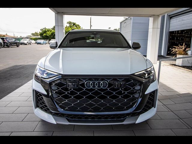 2025 Audi RS Q8 performance