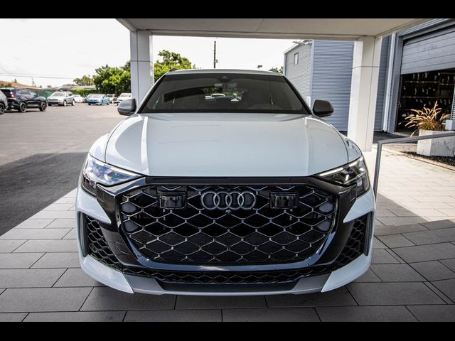 2025 Audi RS Q8 performance