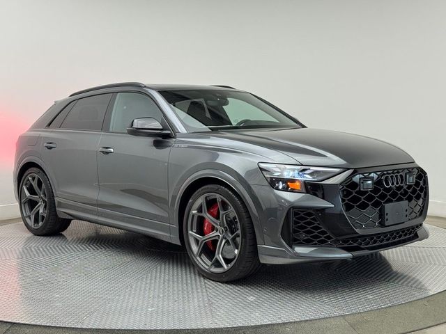 2025 Audi RS Q8 performance