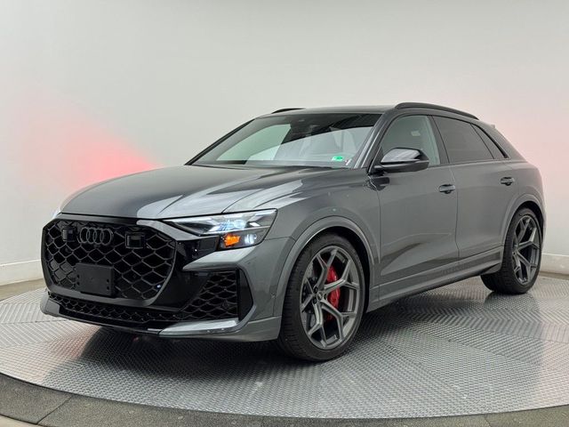2025 Audi RS Q8 performance