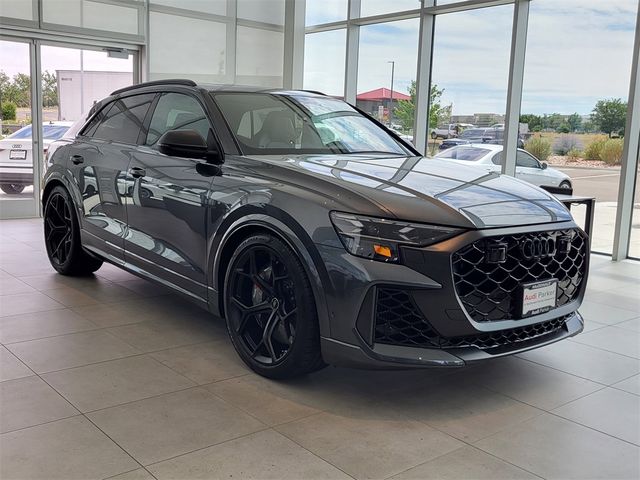 2025 Audi RS Q8 performance