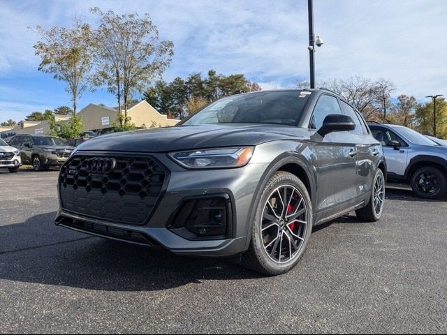 2025 Audi SQ5 Premium Plus