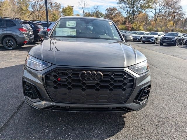 2025 Audi SQ5 Premium Plus