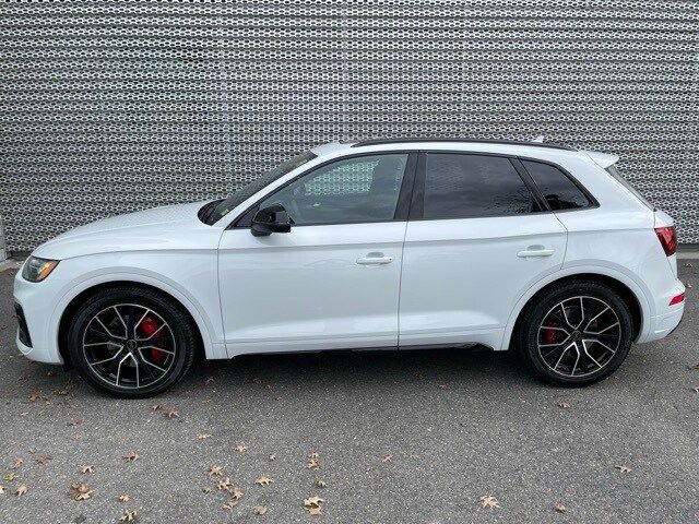 2025 Audi SQ5 Premium Plus