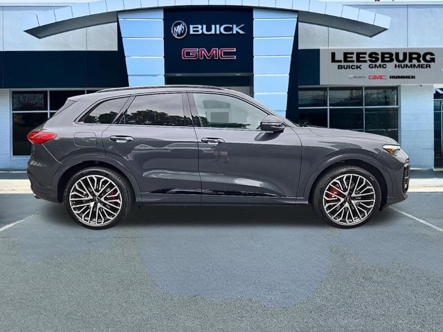 2025 Audi SQ5 Premium Plus
