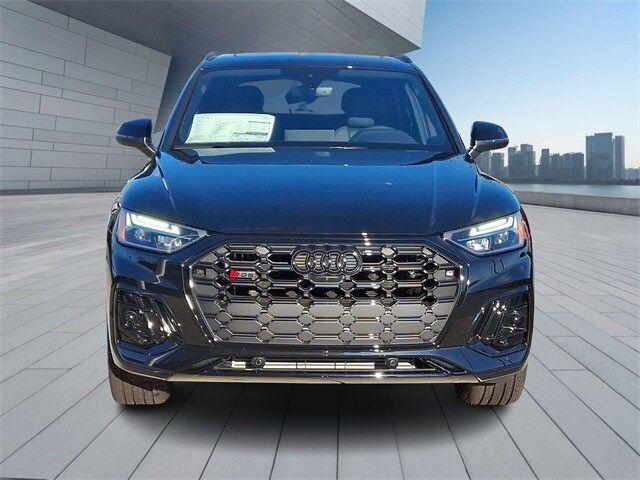 2025 Audi SQ5 Premium Plus