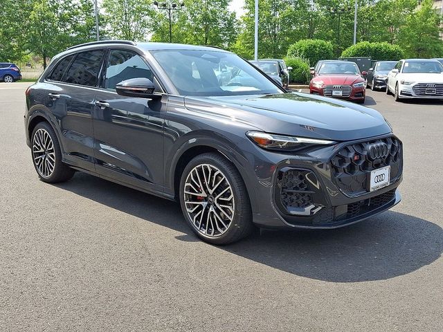 2025 Audi SQ5 Premium Plus