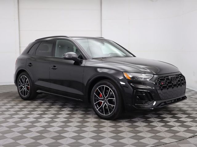 2025 Audi SQ5 Premium Plus