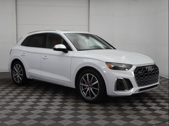 2025 Audi SQ5 Premium Plus