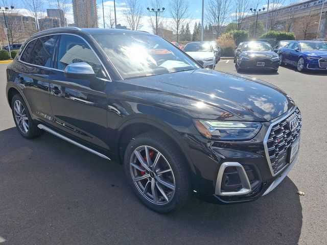 2025 Audi SQ5 Premium Plus