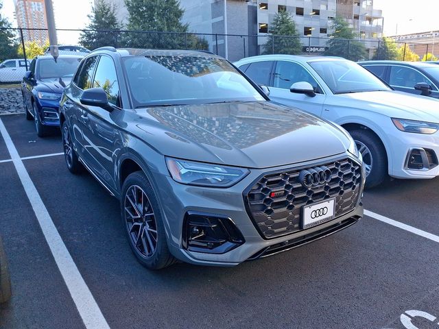 2025 Audi SQ5 Premium Plus