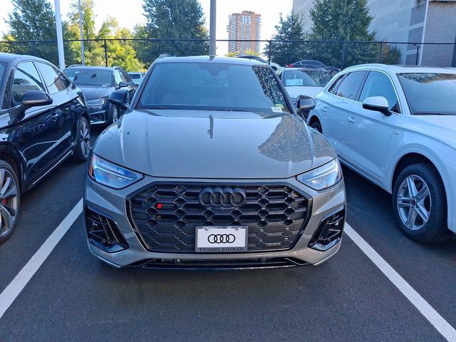 2025 Audi SQ5 Premium Plus