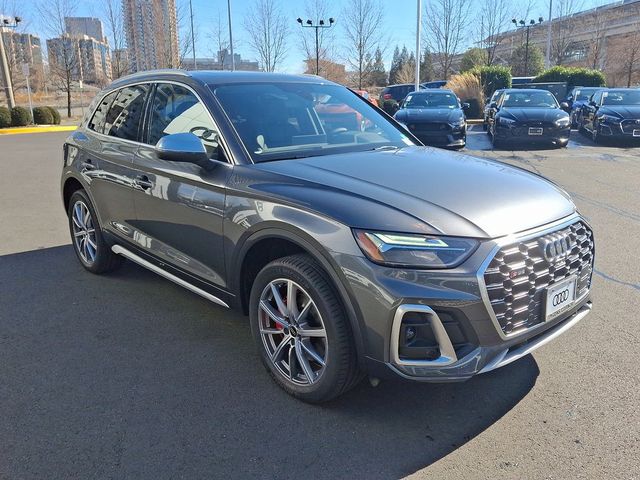 2025 Audi SQ5 Premium Plus