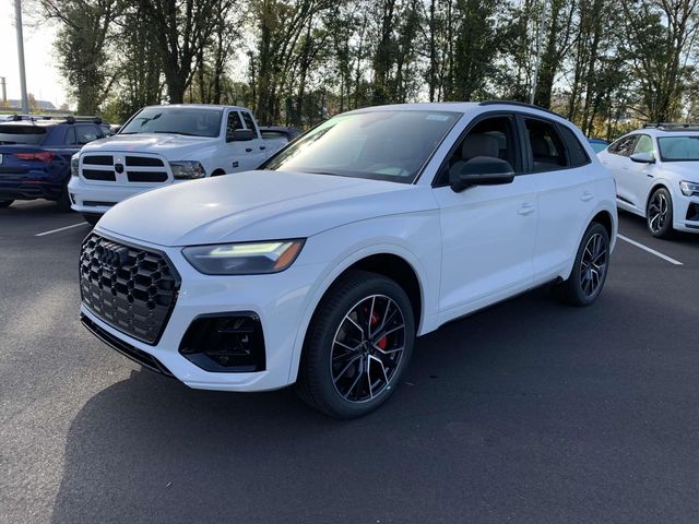 2025 Audi SQ5 Premium Plus