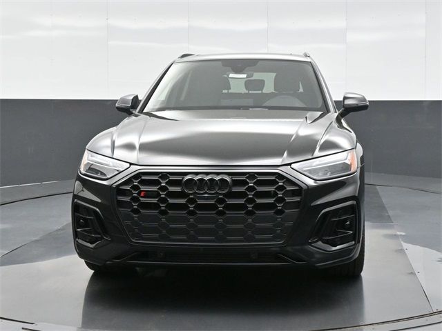 2025 Audi SQ5 Premium Plus