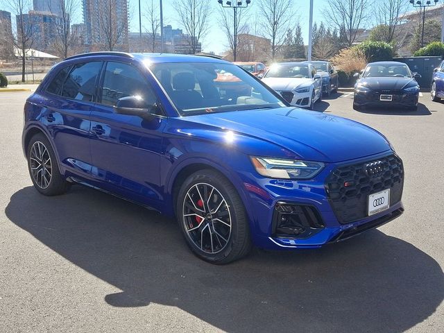 2025 Audi SQ5 Premium Plus