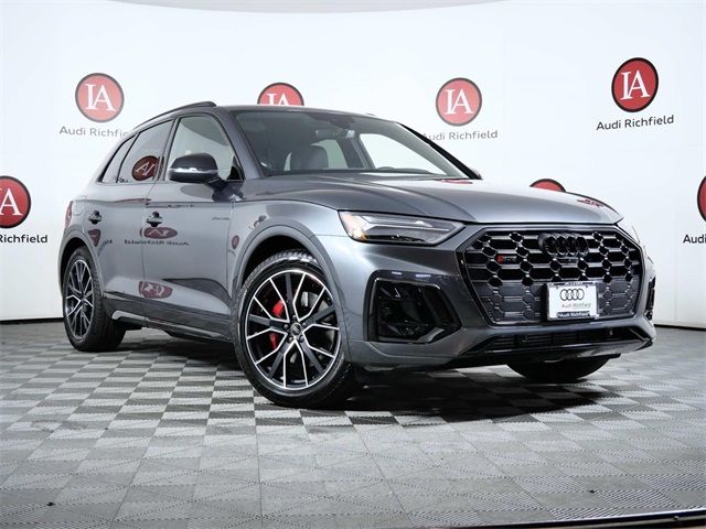 2025 Audi SQ5 Premium Plus