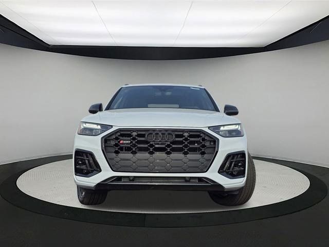 2025 Audi SQ5 Premium Plus