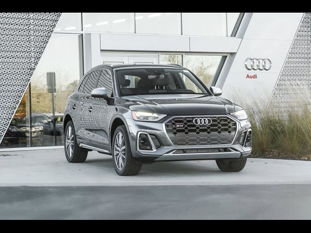 2025 Audi SQ5 Premium Plus