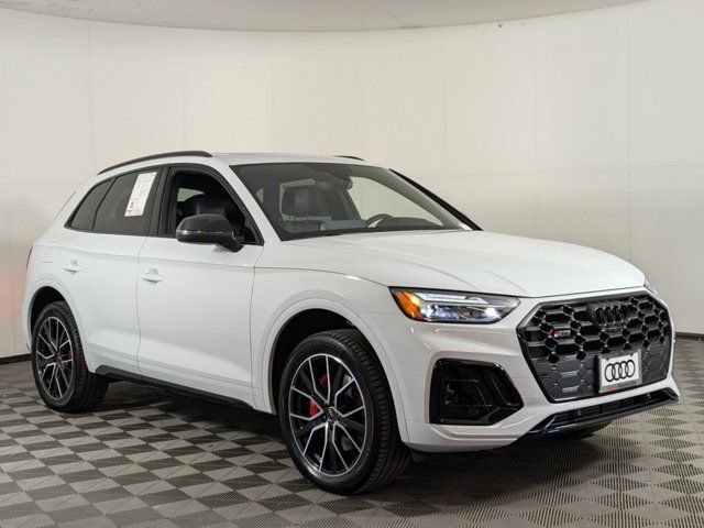 2025 Audi SQ5 Premium Plus
