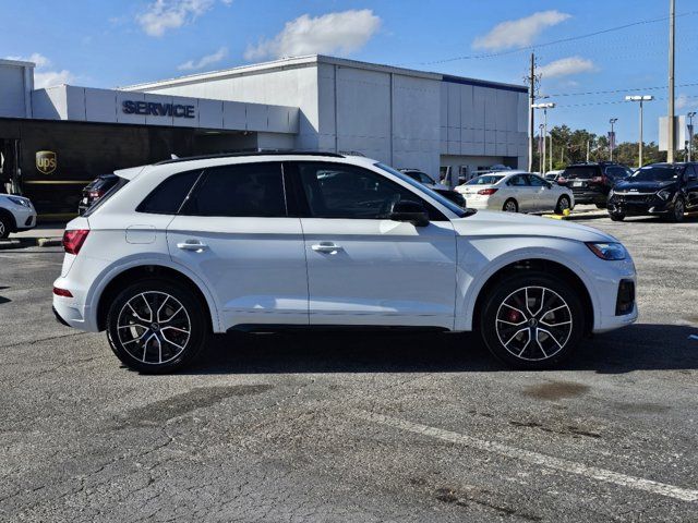 2025 Audi SQ5 Premium Plus