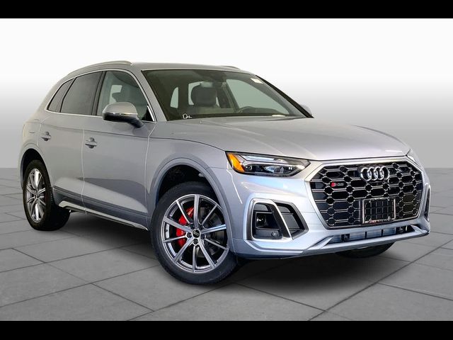 2025 Audi SQ5 Premium Plus