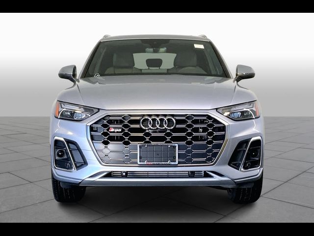 2025 Audi SQ5 Premium Plus