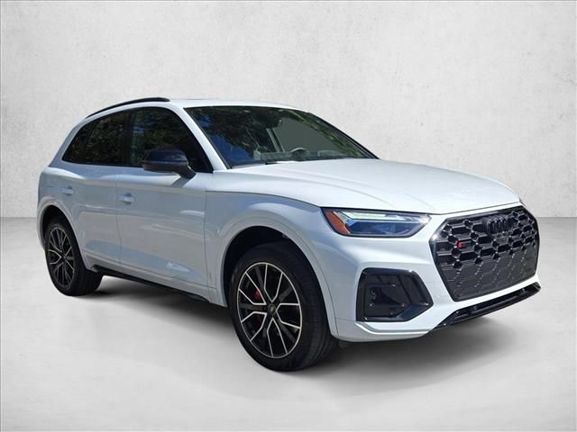 2025 Audi SQ5 Premium Plus