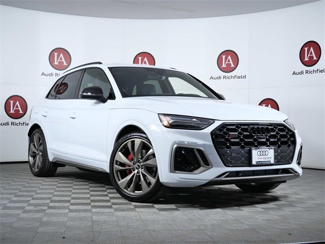 2025 Audi SQ5 Premium Plus