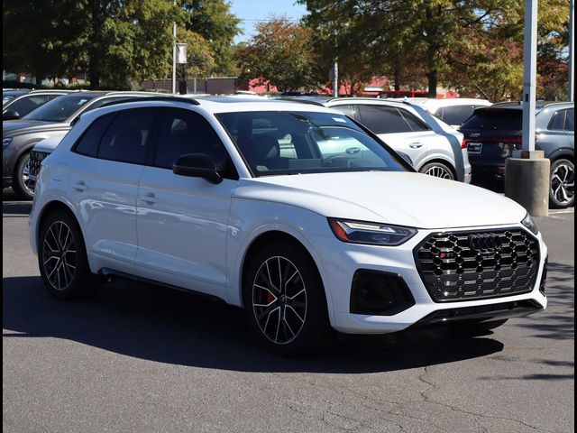 2025 Audi SQ5 Premium Plus