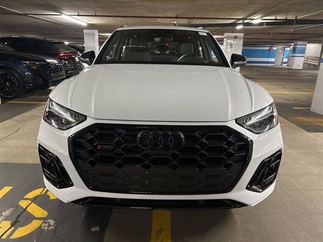 2025 Audi SQ5 Premium Plus