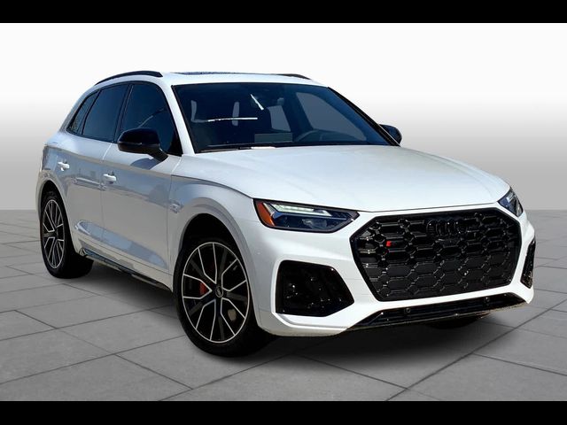 2025 Audi SQ5 Premium Plus