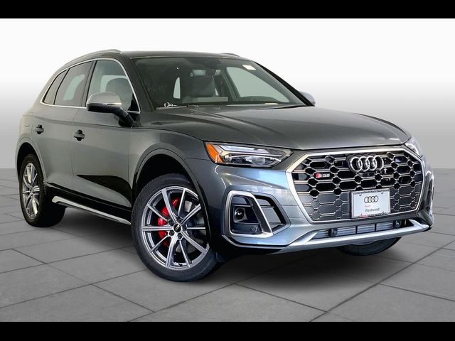 2025 Audi SQ5 Premium Plus