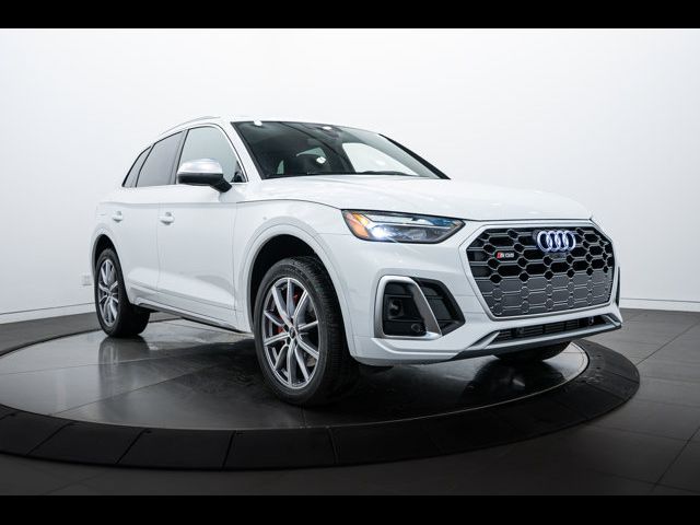 2025 Audi SQ5 Premium Plus