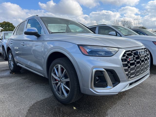 2025 Audi SQ5 Premium Plus