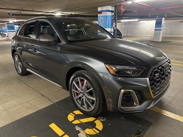 2025 Audi SQ5 Premium Plus