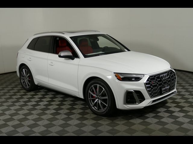 2025 Audi SQ5 Premium Plus