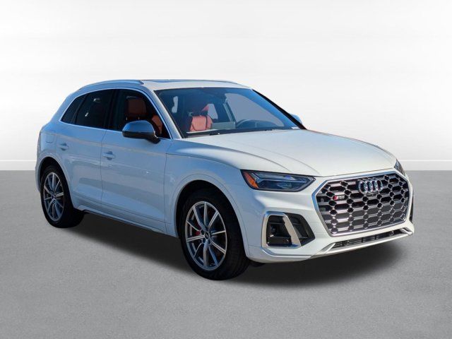 2025 Audi SQ5 Premium Plus