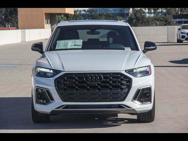 2025 Audi SQ5 Premium Plus