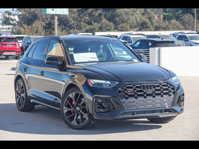 2025 Audi SQ5 Premium Plus