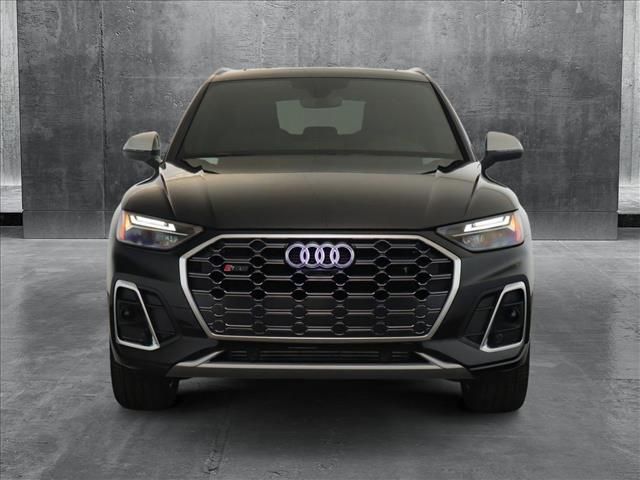 2025 Audi SQ5 Premium Plus