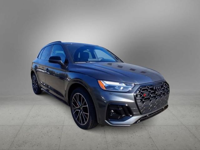 2025 Audi SQ5 Premium Plus