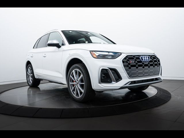 2025 Audi SQ5 Premium Plus