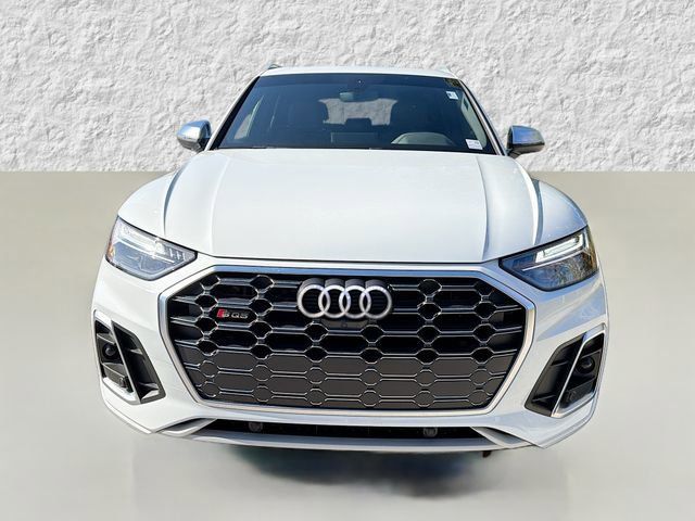 2025 Audi SQ5 Premium Plus