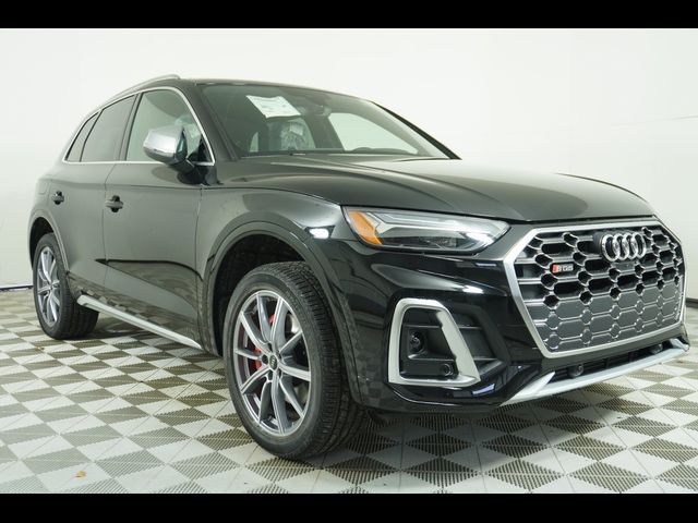 2025 Audi SQ5 Premium Plus