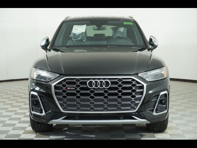 2025 Audi SQ5 Premium Plus