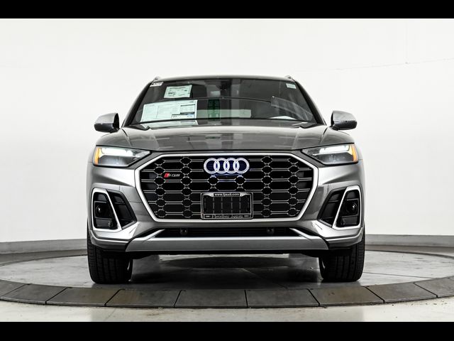 2025 Audi SQ5 Premium Plus