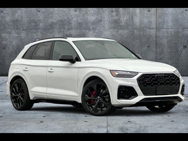 2025 Audi SQ5 Prestige